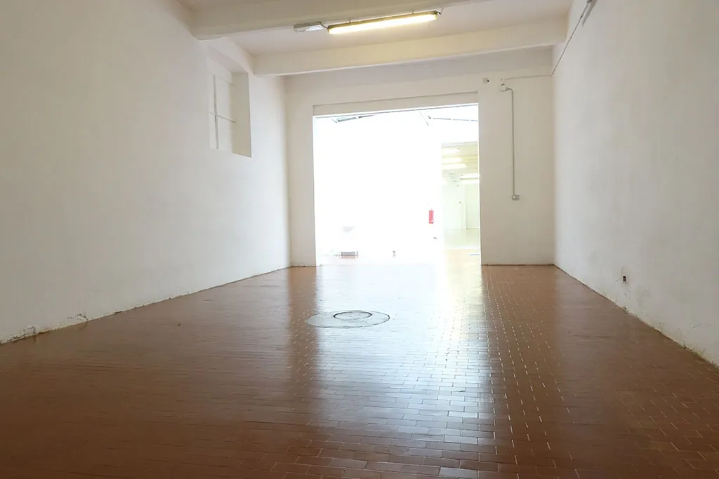 Vista posteriore con vetrate